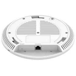 Porte og PoE-tilslutning p� Grandstream GWN7660E