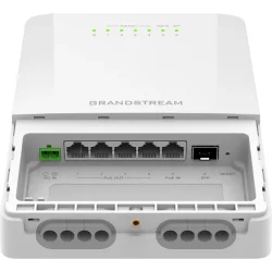 Grandstream GWN 7710R - 1x2.5G, 4 x PoE Udendrs, Light Managed Switch